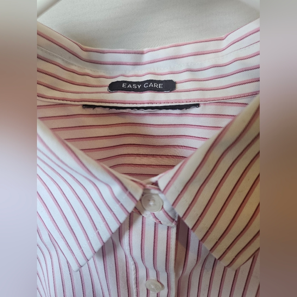 Women's Pink Stripe Button-Front Dress Shirt - Picture 5 of 16